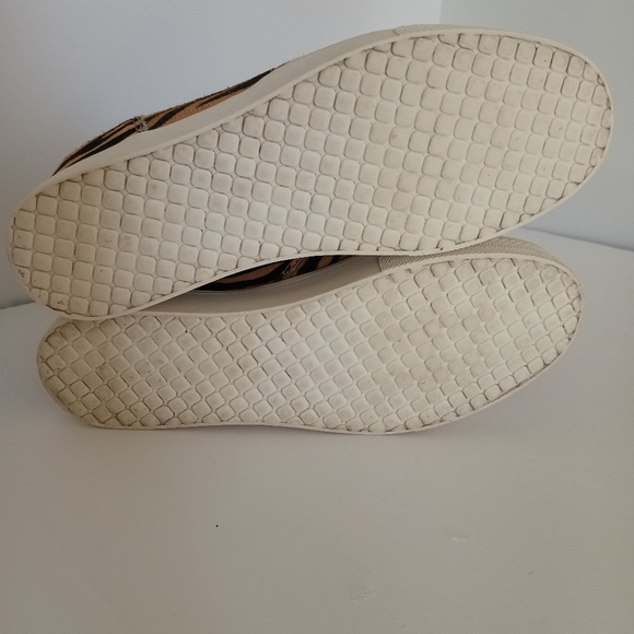 Steve Madden tiger print wedge sneaker - Picture 7 of 7